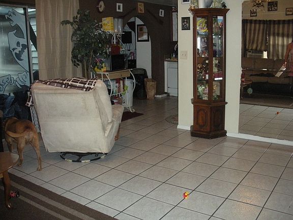 2nd image of 9103 Telford Ct