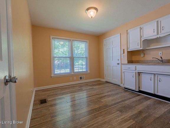 5th image of 10402 Deering Rd