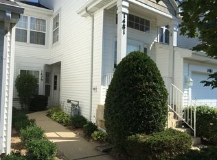 1479 Meadowsedge Ln, Carpentersville, IL 60110
