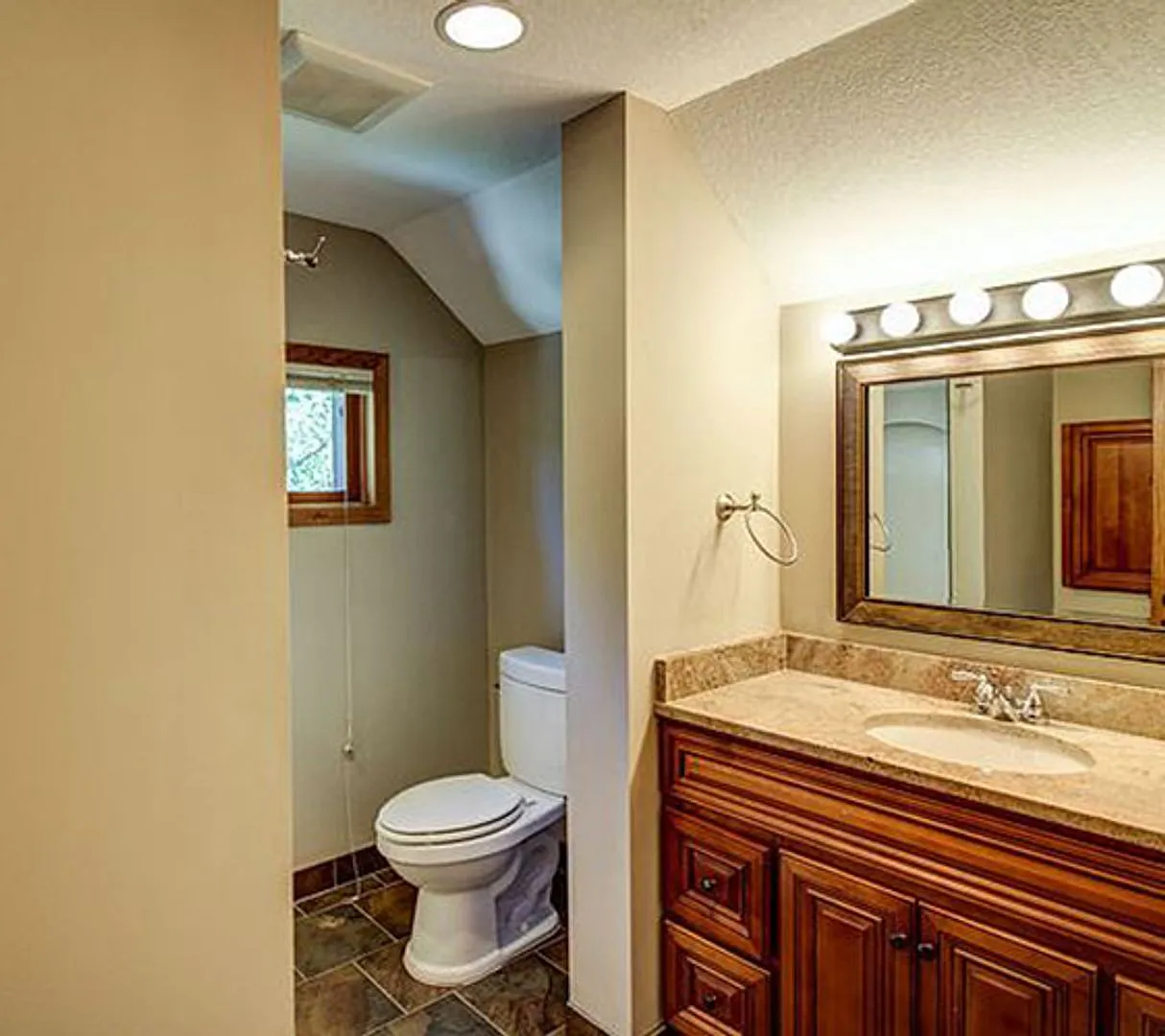 5-Bedroom, 3-Bath House Close to U of M Campus — Photo 3