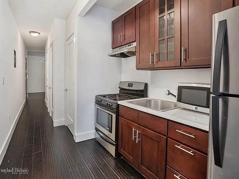 640 10th Ave #3S — Photo 4