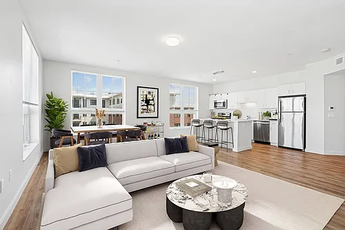 The Beverly Collection: The Block at Odell Photo 1