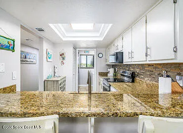 2 bed, 2.0 bath, 1222 sqft, $3,100 — Photo 3