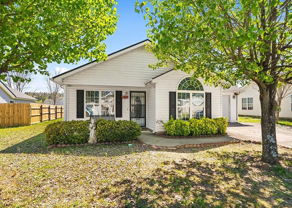 1st image of 1494 Heather Way