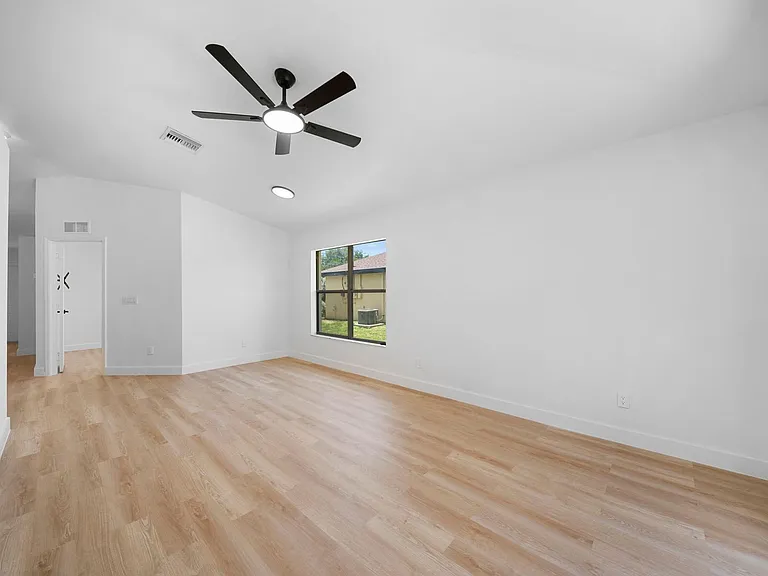 605 Hancock Bridge Pkwy — Photo 14