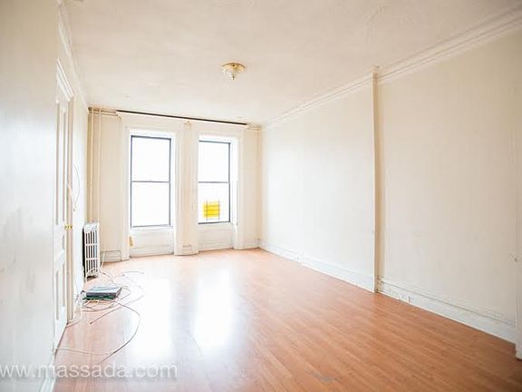 5th image of 1397 Dean St #00