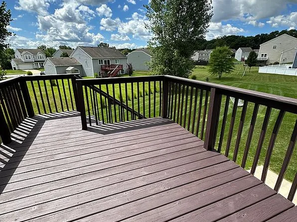 4695 Quaker Hill Dr, Kentwood, MI 49512