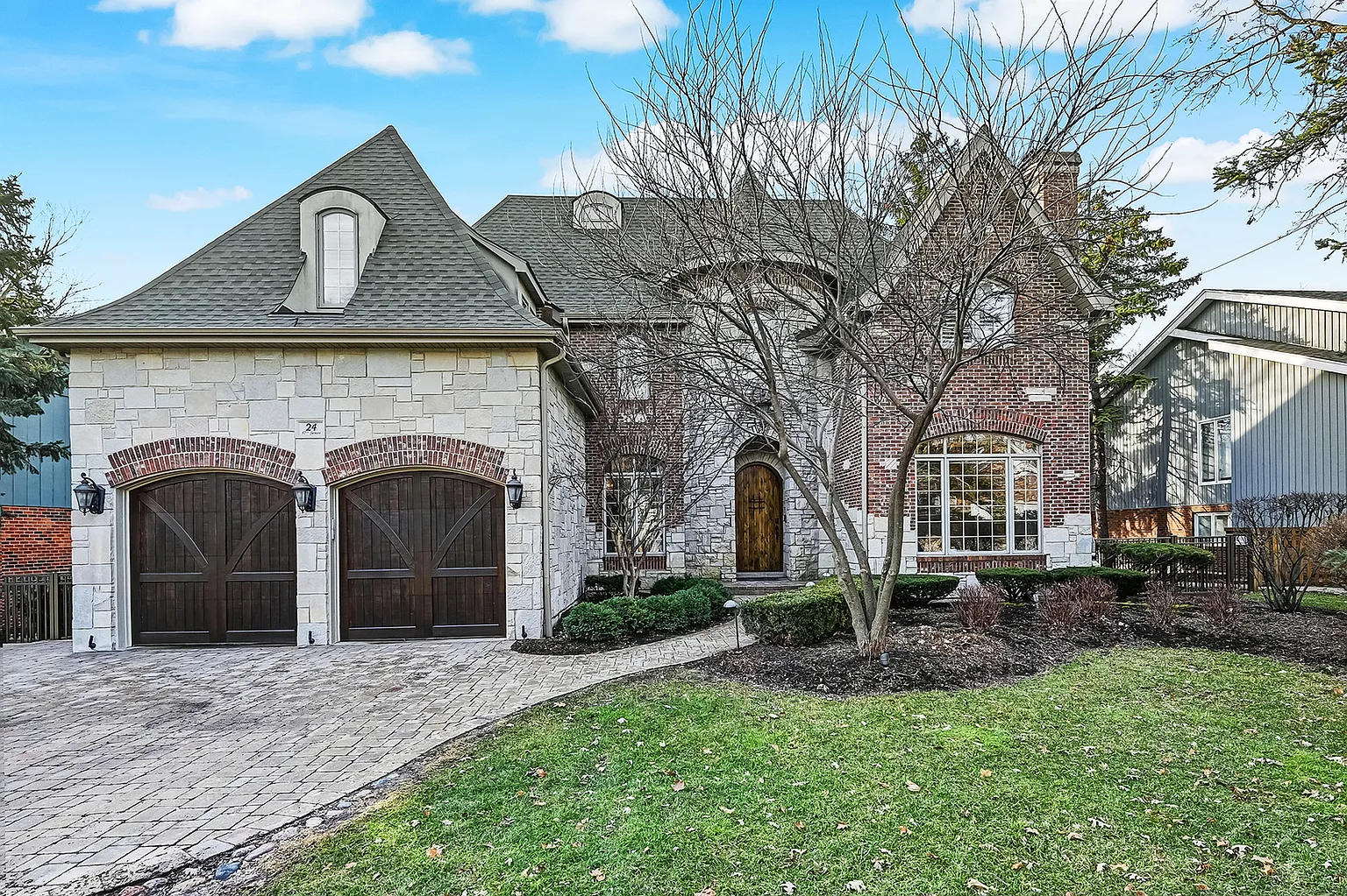 24 E 57th St photo 1