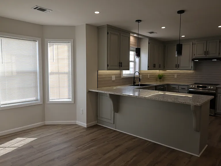 87 Park Ln — Photo 4