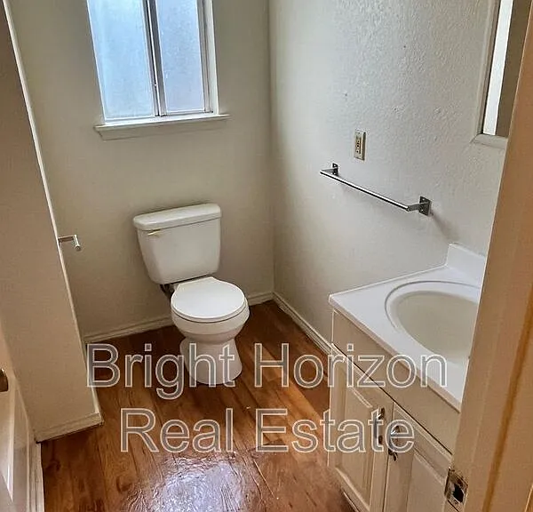 1408 Arvel Cir #B — Photo 8