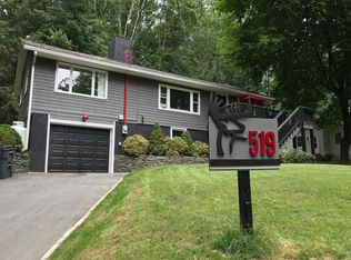 519 Twin Lakes Rd, Shohola, PA 18458