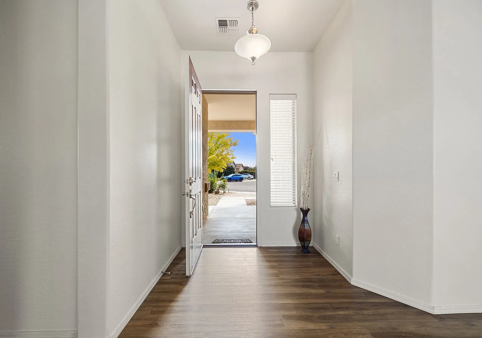Beautiful Backyard with a extended 2.5 Car Garage! — Photo 4
