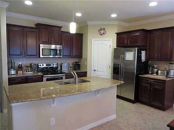 5th image of 8518 Bassett Ct