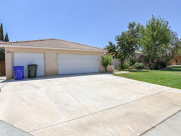 4th image of 12725 Alexia Way