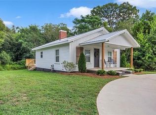 5 Welborn St, Pelzer, SC 29669