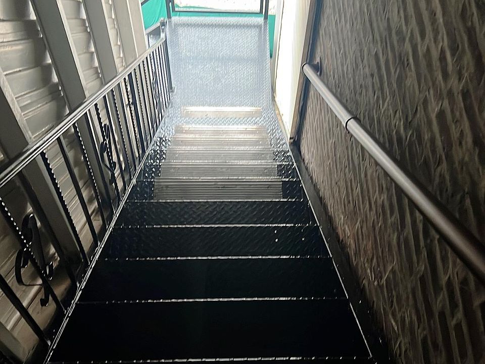 1st image of 2300 Laconia Ave Floor 2