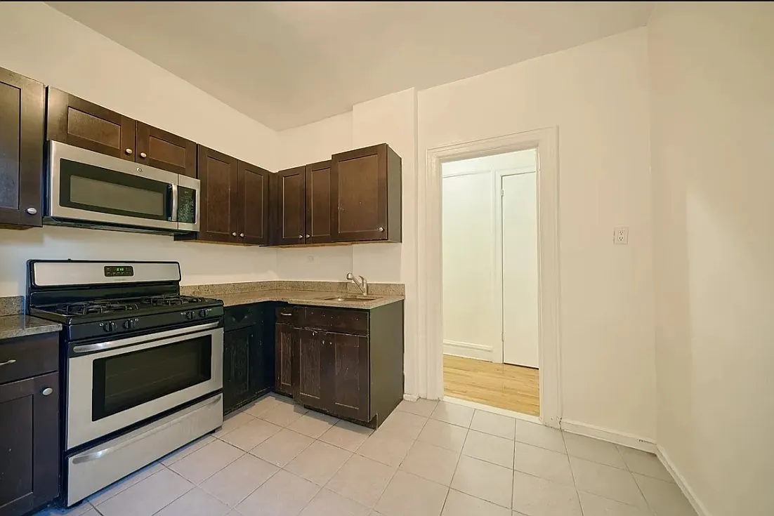 370 Ft Washington Avenue — Photo 4