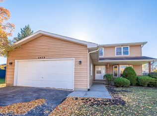 2479 Penn Blvd, Lindenhurst, IL 60046