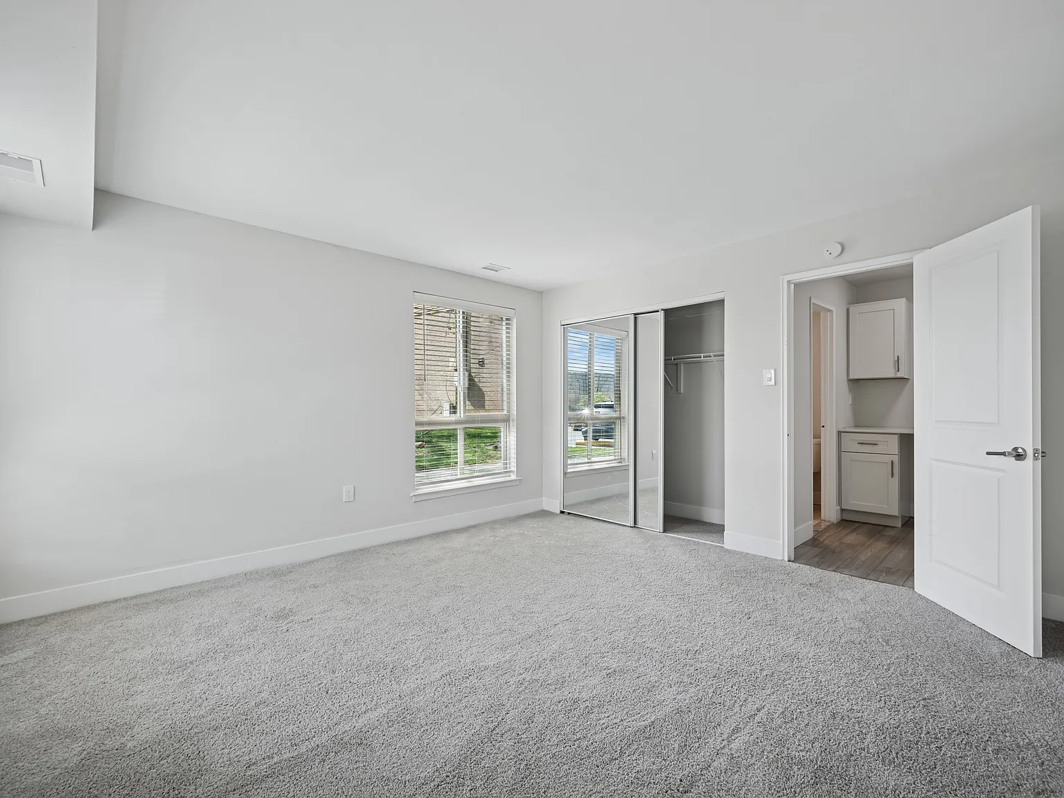 Joshua House — Photo 2