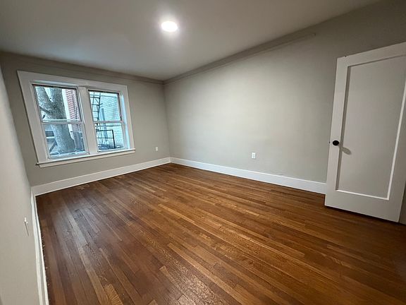5th image of 500-04 W 7th St #310