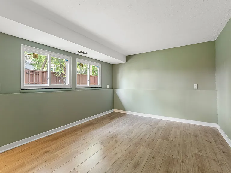 2231 Sanibel Dr — Photo 13