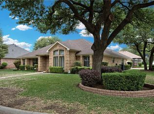6633 Diamond Ridge Dr, North Richland Hills, TX 76180