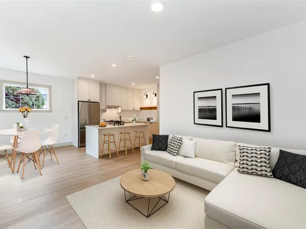 3098 Washington Ave #3, Victoria, BC V9A 1P6