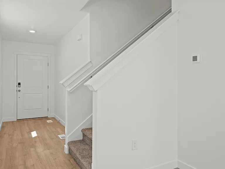 Spacious entry!