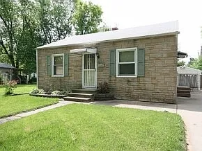 2069 E Whitmer St photo 1