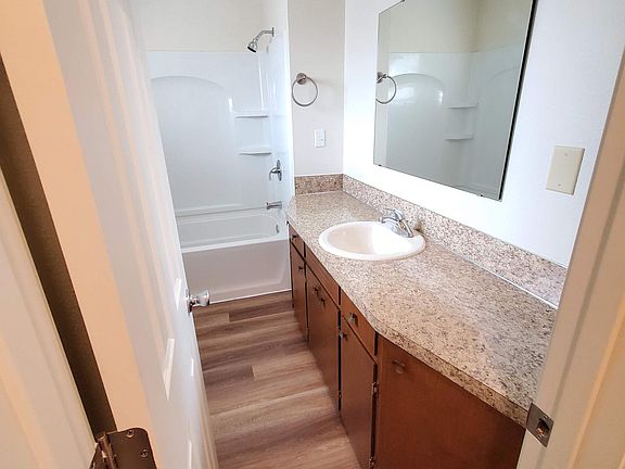 5th image of 4423 23rd Ave SE #C