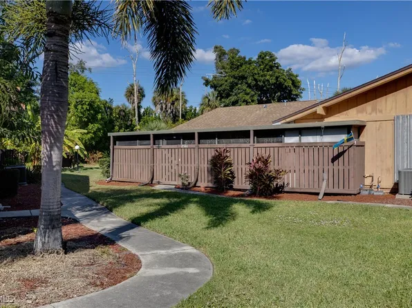 17301 Timber Oak Ln, Fort Myers, FL 33908