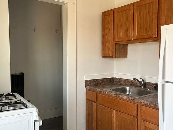 5th image of 1621 9th St #1617-09