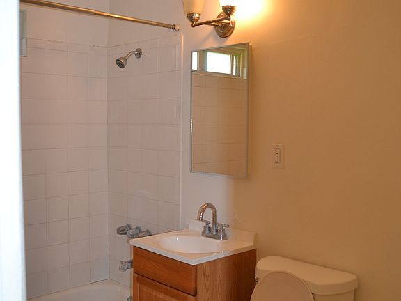 3rd image of 14625 Nelson Ave APT 1