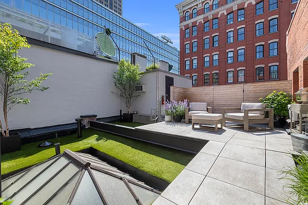 Sold by Corcoran | media 14