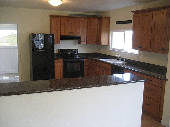 4th image of 1421 E 34th St