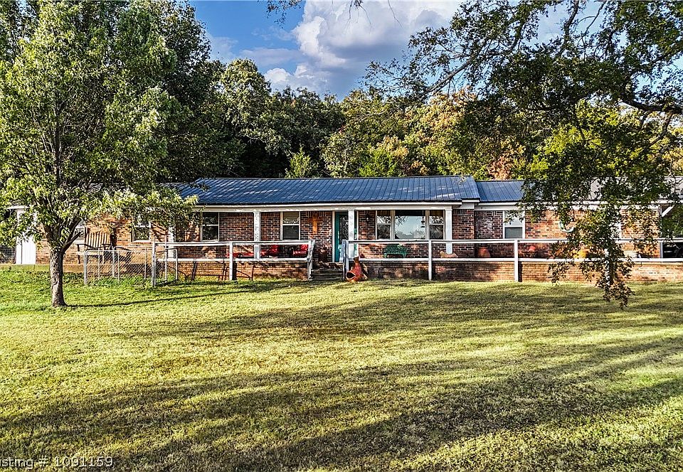 1st image of 109 Brandon Ln