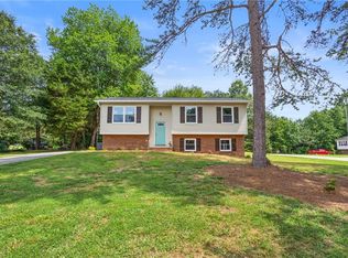 3585 Maxton Trl, Winston Salem, NC 27107