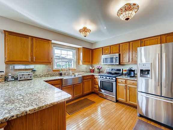 5th image of 1470 Ashwood Dr
