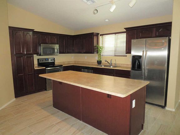 4th image of 13927 W Port Royale Ln