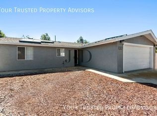 906 Rose Dr, Vista, CA 92083