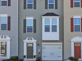 140 Ontario Dr, Falling Waters, WV 25419