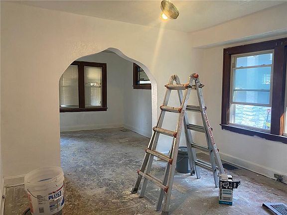 5th image of 4419 Montgall Ave