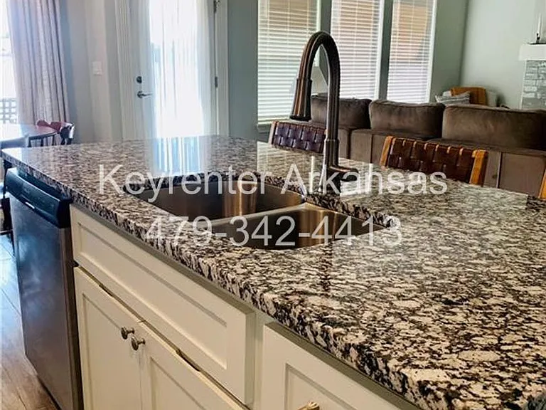 438 N Otoe St — Photo 9
