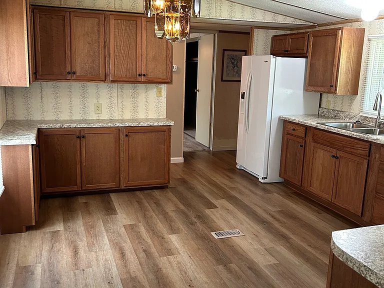 120 Eastridge Ln — Photo 20