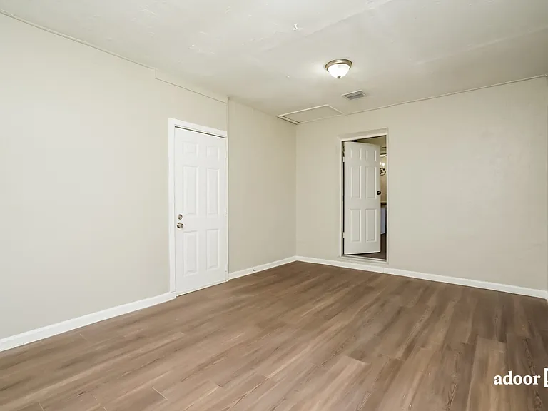 6252 29th Way N — Photo 7