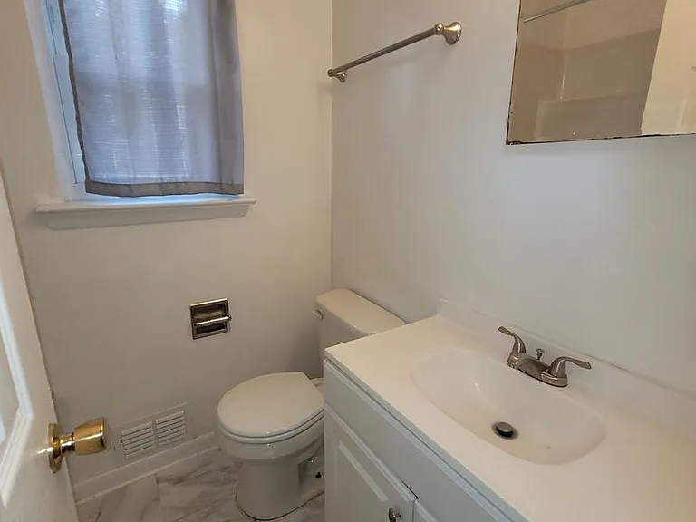 1012 Oaklawn Ave — Photo 16