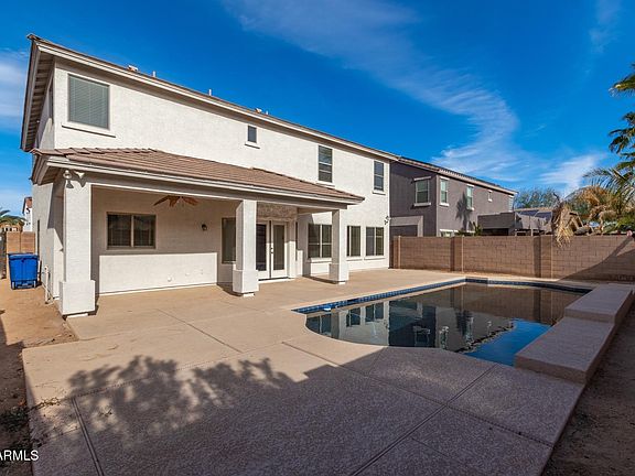 5th image of 17851 W Crocus Dr