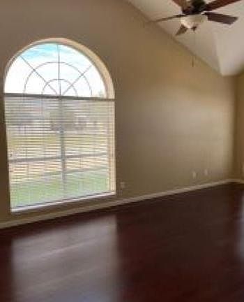 4th image of 57 Alamosa Dr
