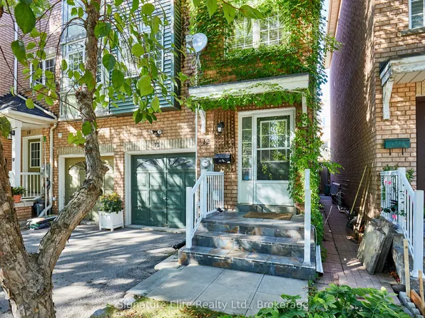 12 Blair St, Toronto, ON M4B 3N6