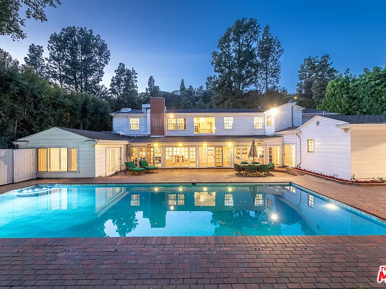1148 Coldwater Canyon Dr — Photo 36